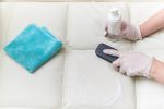 Cách làm sạch ghế sofa da trắng bị ố bẩn