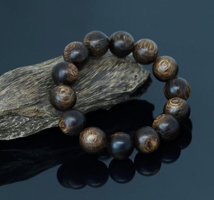 Ứng dụng trầm hương trong trang sức, phong thủy