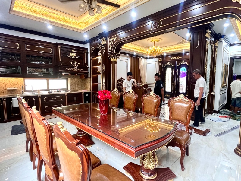 Top mẫu bàn ăn Tân Cổ Điển được yêu thích nhất ở Hà Nội