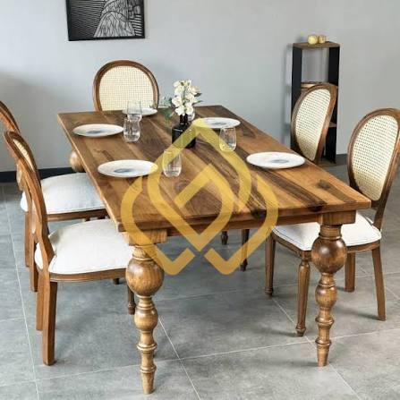 Một số mẫu bộ bàn ăn gỗ óc chó được ưa chuộng